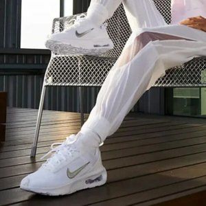 Nike Air Max INTRLK Lite